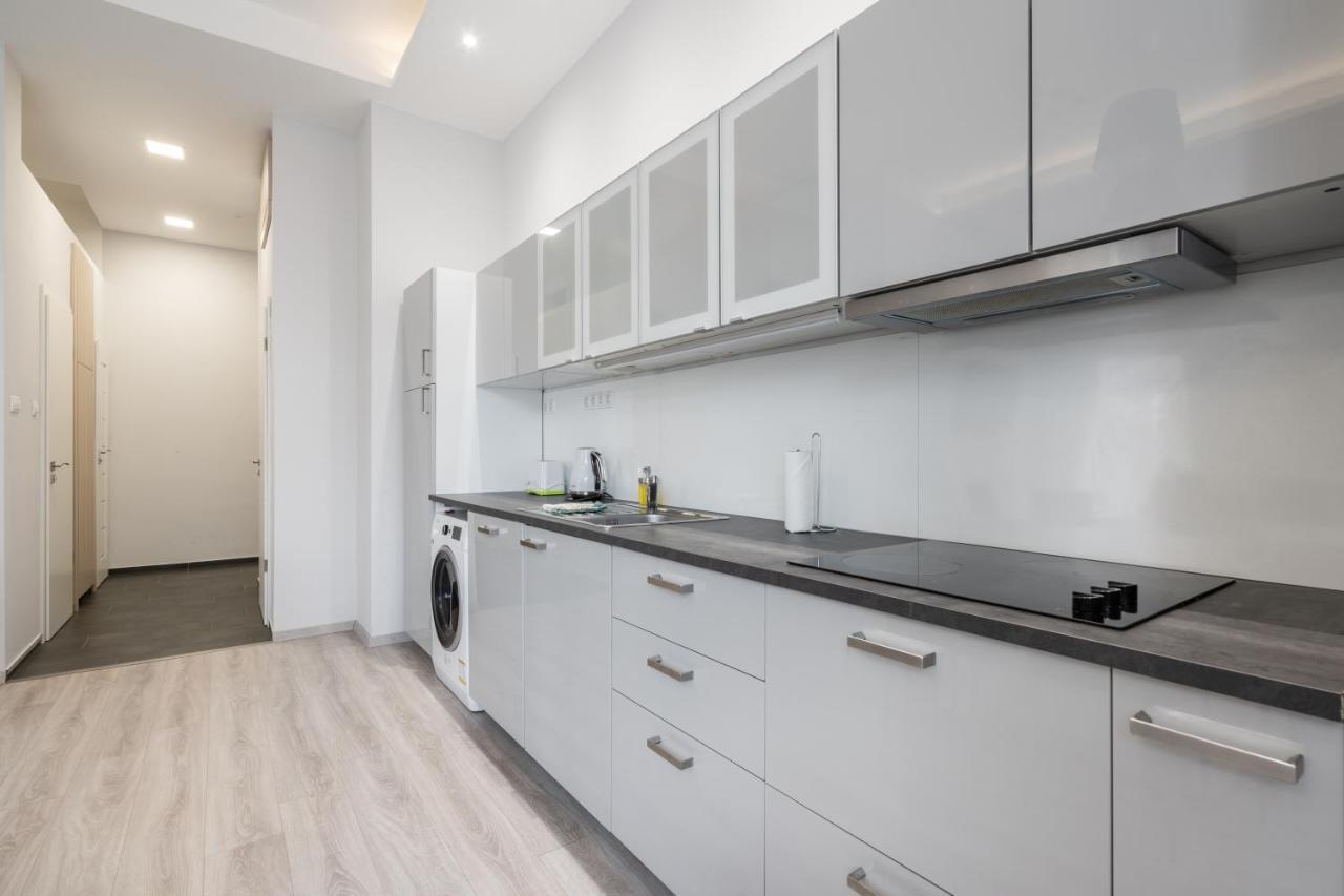 Cascade Corvin Apartment ブダペスト エクステリア 写真
